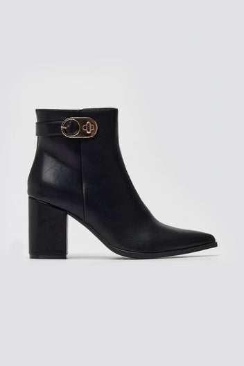 Pointed Ankle Boots with Metal Detail - Black Matte - thefashionproject.gr - Ideal shoes