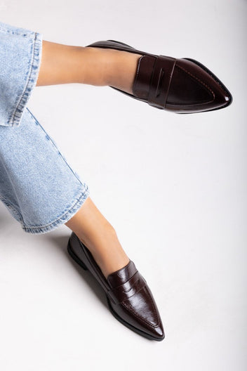 Pointed Flat Loafers Crinkled Patent - Brown Crinkled Patent - thefashionproject.gr - VeraBloom