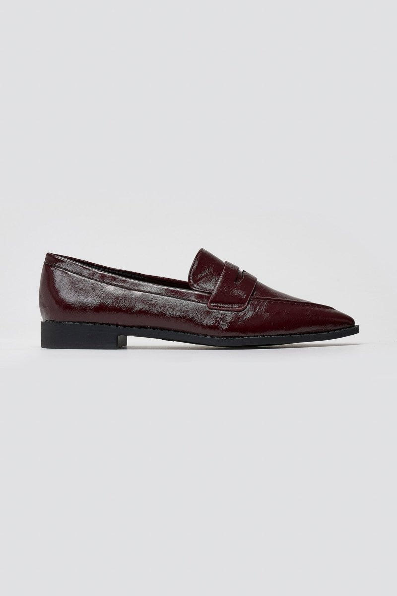 Pointed Flat Loafers Crinkled Patent - Burgundy Crinkled Patent - thefashionproject.gr - VeraBloom