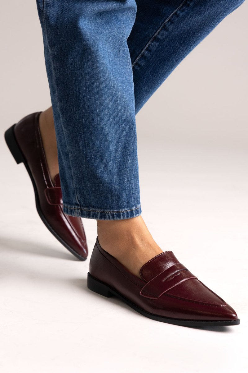 Pointed Flat Loafers Crinkled Patent - Burgundy Crinkled Patent - thefashionproject.gr - VeraBloom