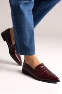 Pointed Flat Loafers Crinkled Patent - Burgundy Crinkled Patent - thefashionproject.gr - VeraBloom