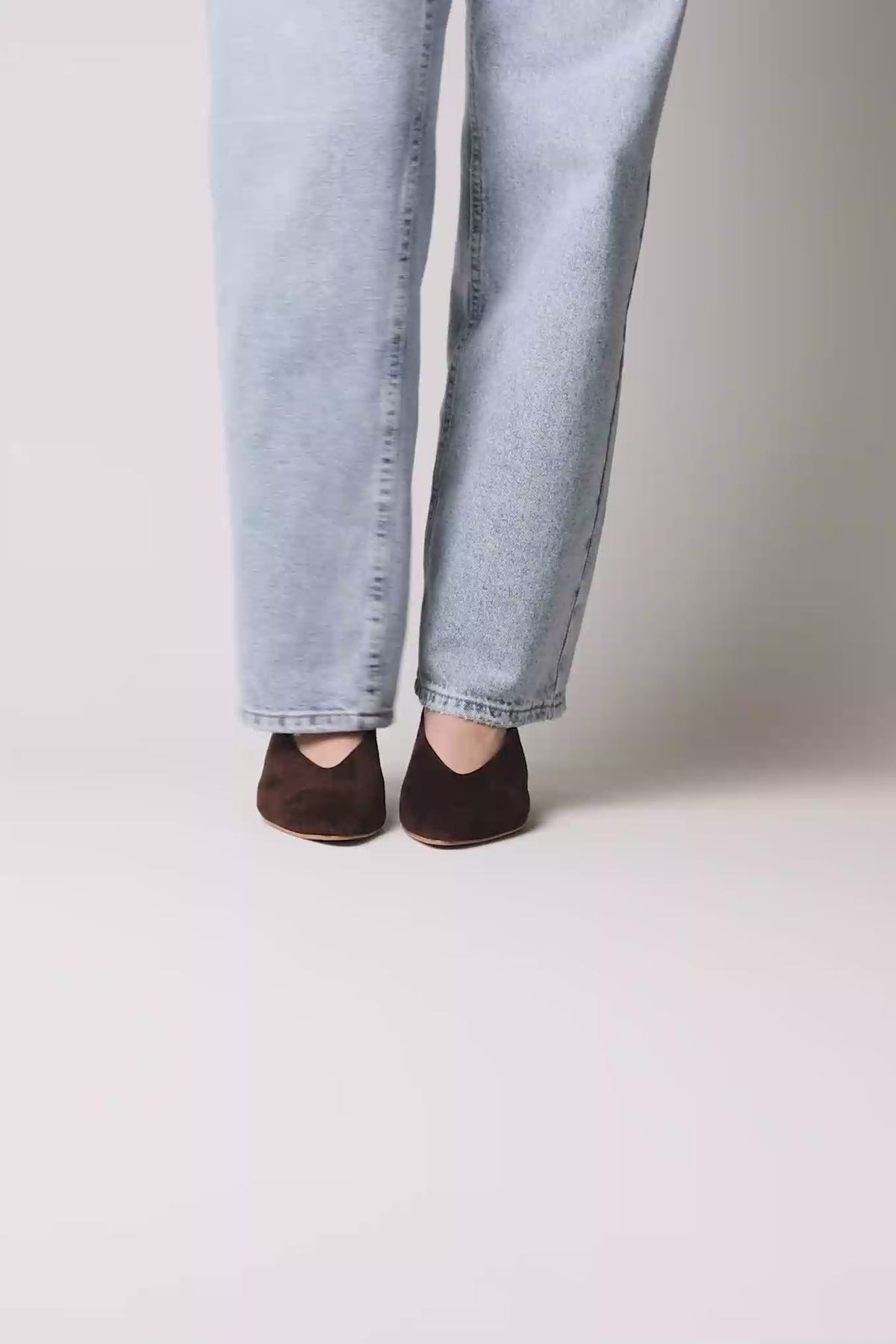 Pointed Toe Slingback Kitten Heels - Brown Suede