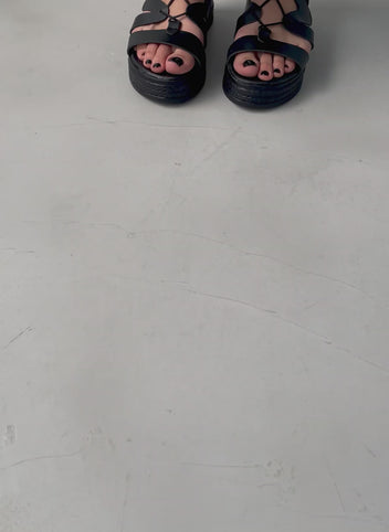 Σανδάλια flatforms δερμάτινα με δέσιμο estil