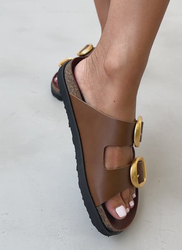 Σανδάλια δερμάτινα με oversize τοκάδες ATENEO