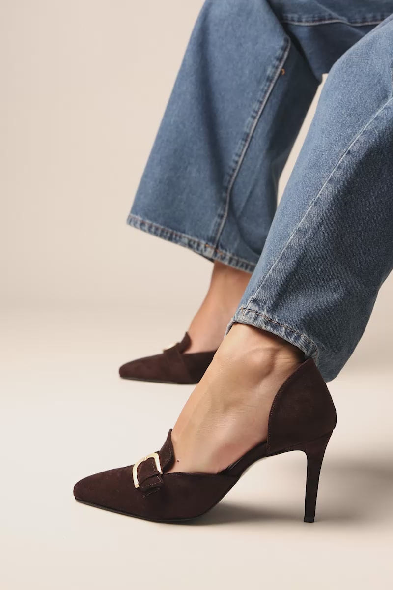 Décolleté d’Orsay con cinturino e fibbia - Suede marrone