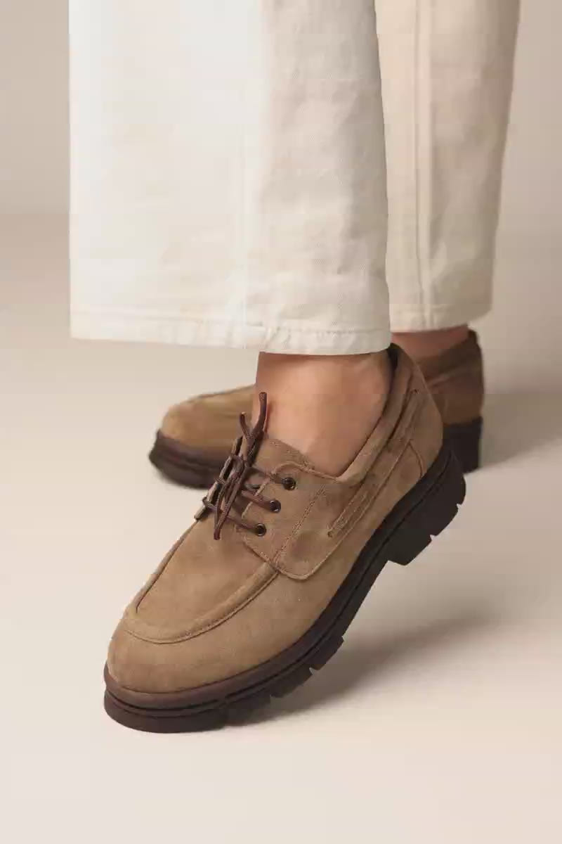 Chunky-Sohle Oxfords – Taupe Veloursleder