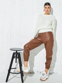 Ψηλόμεσο παντελόνι δερματίνη - Καφέ - thefashionproject.gr - The Fashion Project