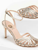 Πέδιλα με μπαρέτα σε μεταλλικές αποχρώσεις tfp 