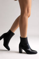 Round - Toe Ankle Boots with Block Heel - Black Matte - thefashionproject.gr - BOTEGGA 22