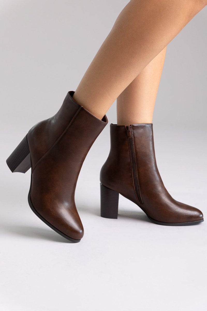 Round - Toe Ankle Boots with Block Heel - Dark Brown Matte - thefashionproject.gr - BOTEGGA 22