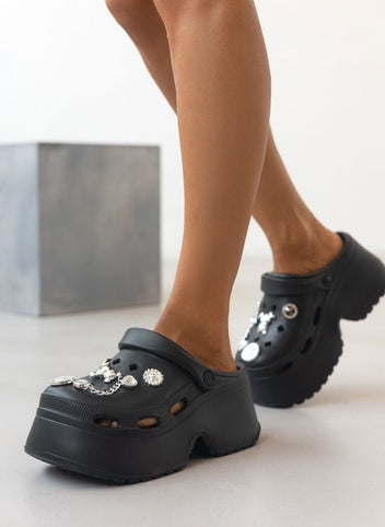 Σαμπό με ψηλή σόλα και διακοσμητικά - Μαύρο - thefashionproject.gr - The Fashion Project