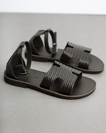 Σανδάλια ankle strap με ανάγλυφο σχέδιο estil - Μαύρο - thefashionproject.gr - Estil