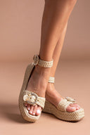 Σανδάλια από ψάθα με στρας Mariella Fabiani 2505/02 - Μπεζ - thefashionproject.gr - Mariella Fabiani