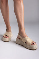 Σανδάλια crossover από ψάθα Refresh 172666 - Μπεζ - thefashionproject.gr - Refresh
