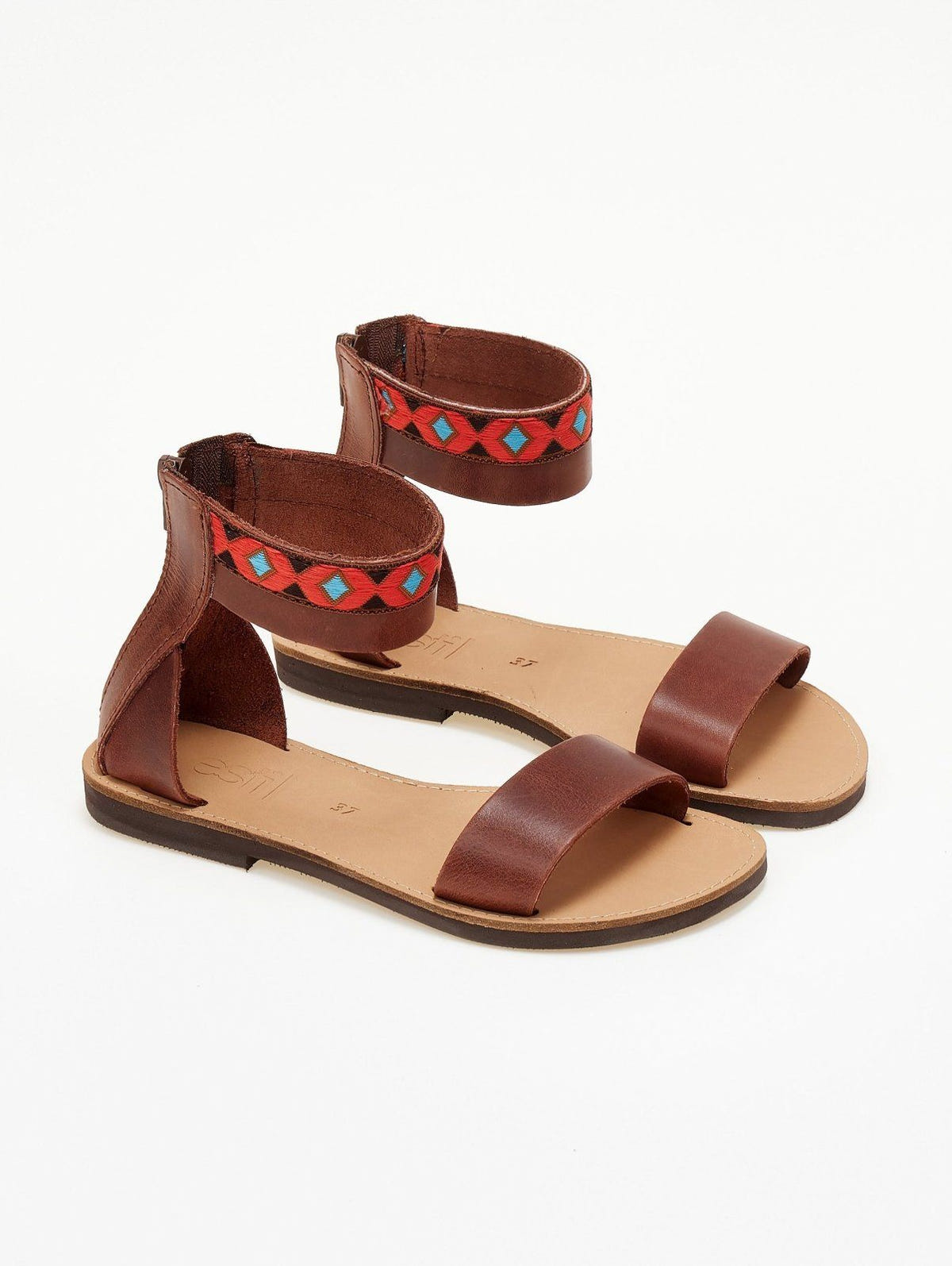 Σανδάλια δερμάτινα boho με φερμουάρ Estil - Ταμπά - thefashionproject.gr - Estil