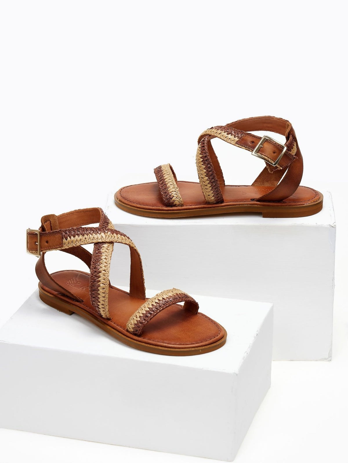 Σανδάλια δερμάτινα crossover Iris sandals - Καφέ - thefashionproject.gr - IRIS