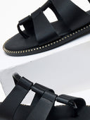 Σανδάλια δερμάτινα φλατ με τρουκς Estil - Μαύρο - thefashionproject.gr - Estil