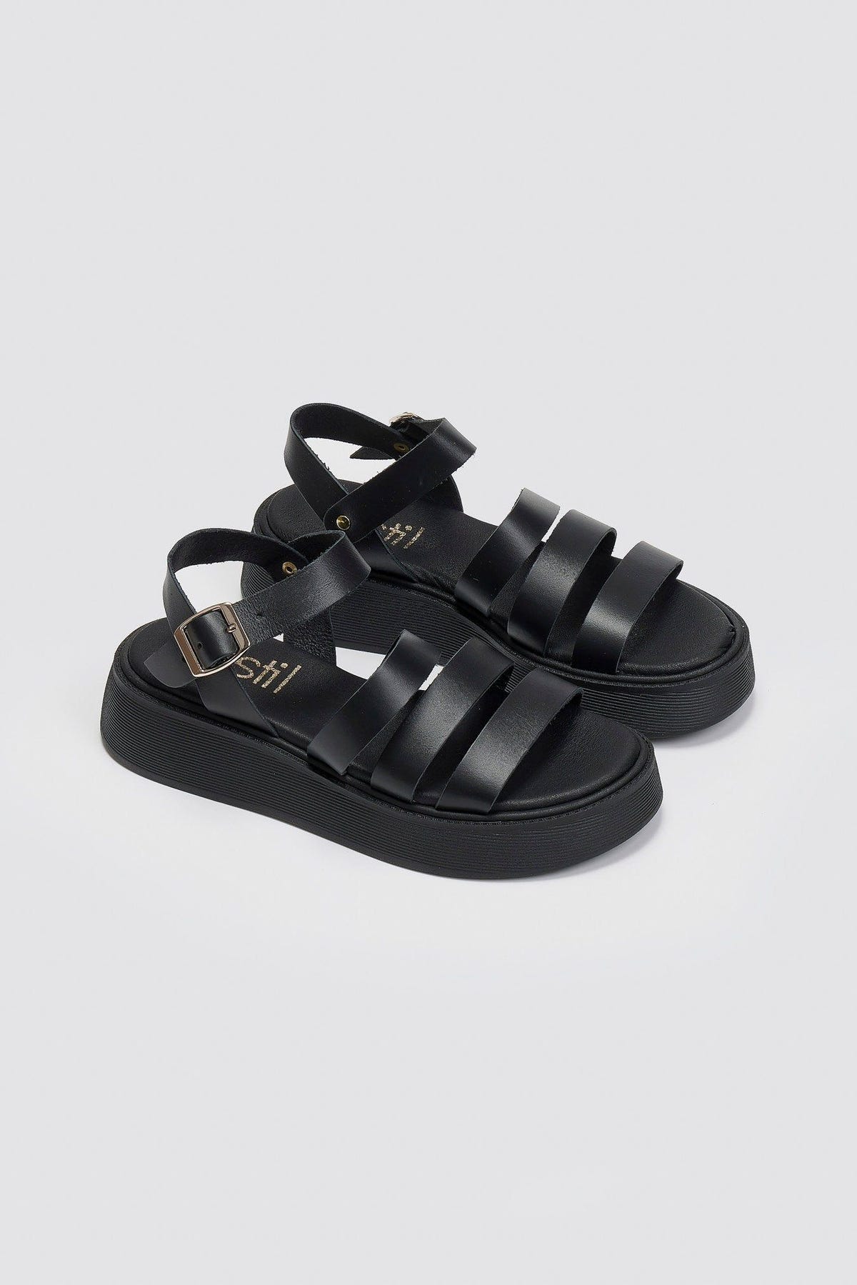 Σανδάλια δερμάτινα flatforms με φάσες Estil