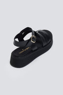 Σανδάλια δερμάτινα flatforms με φάσες Tfp