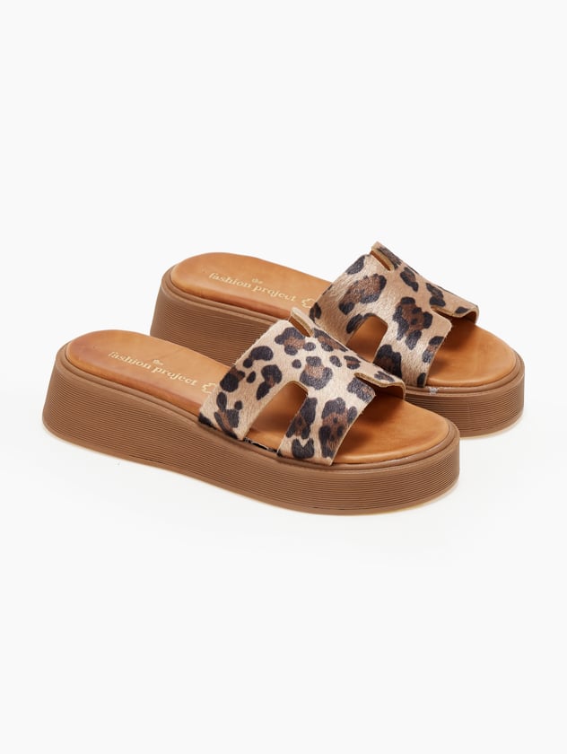 Σανδάλια δερμάτινα flatforms με print TFP - Leopard - thefashionproject.gr - TFP