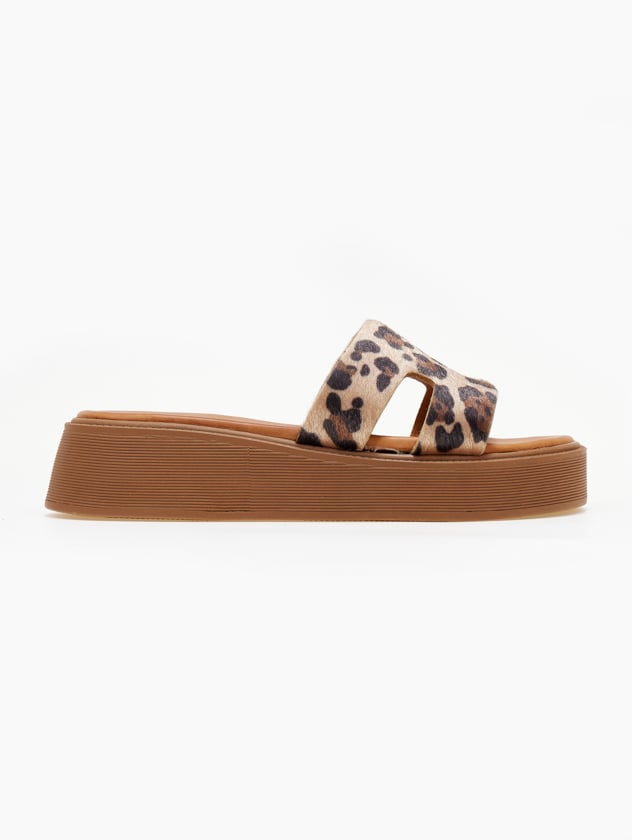 Σανδάλια δερμάτινα flatforms με print TFP - Leopard - thefashionproject.gr - TFP