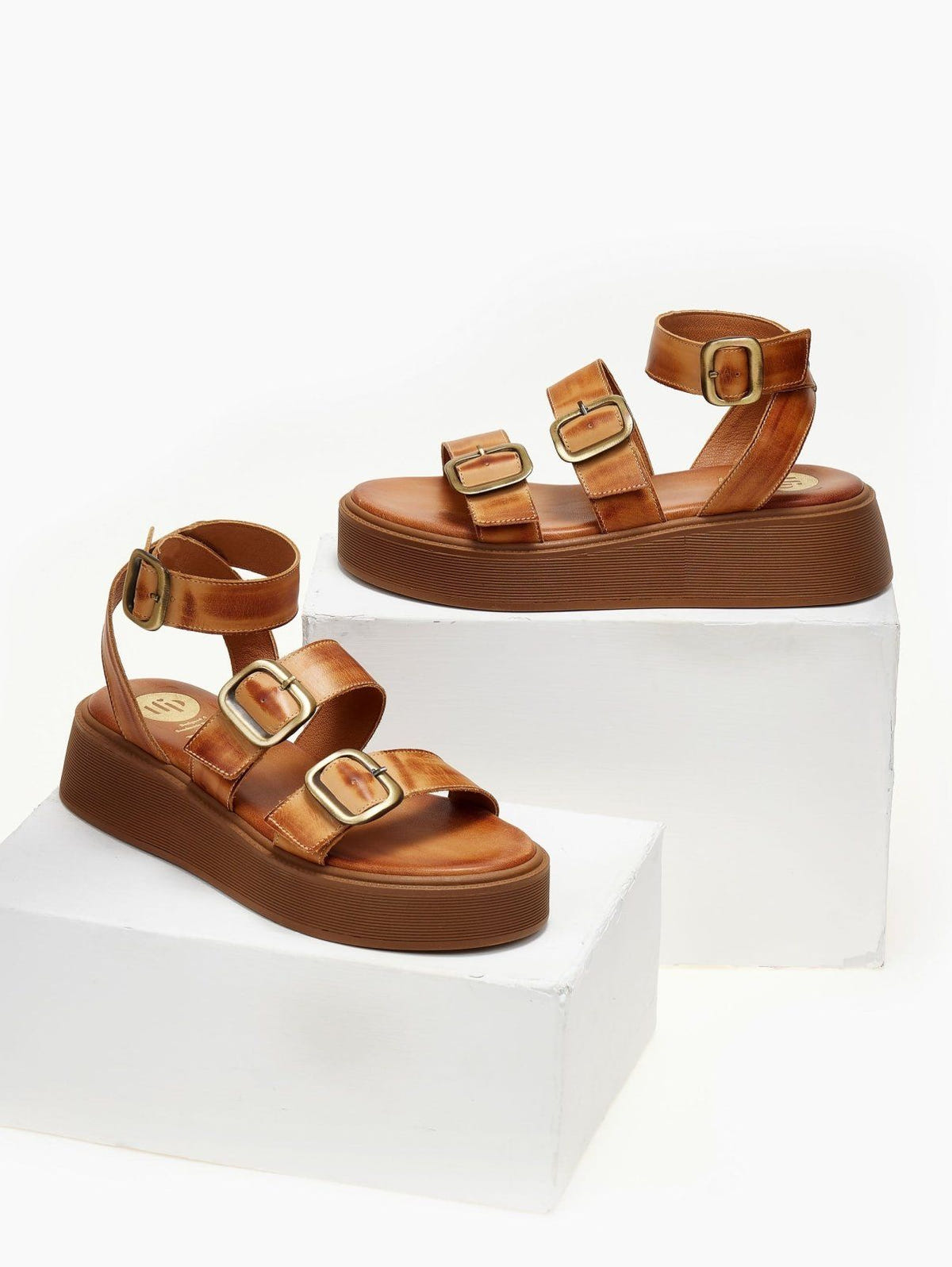 Σανδάλια δερμάτινα flatforms με τοκάδες TFP - Ταμπά - thefashionproject.gr - TFP
