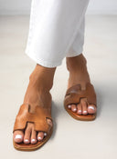 Σανδάλια δερμάτινα με ανοίγματα Iris Sandals - Ταμπά - thefashionproject.gr - IRIS