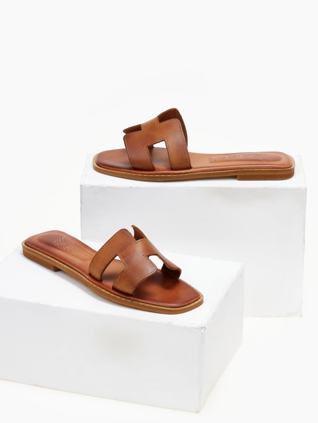 Σανδάλια δερμάτινα με ανοίγματα Iris Sandals - Ταμπά - thefashionproject.gr - IRIS