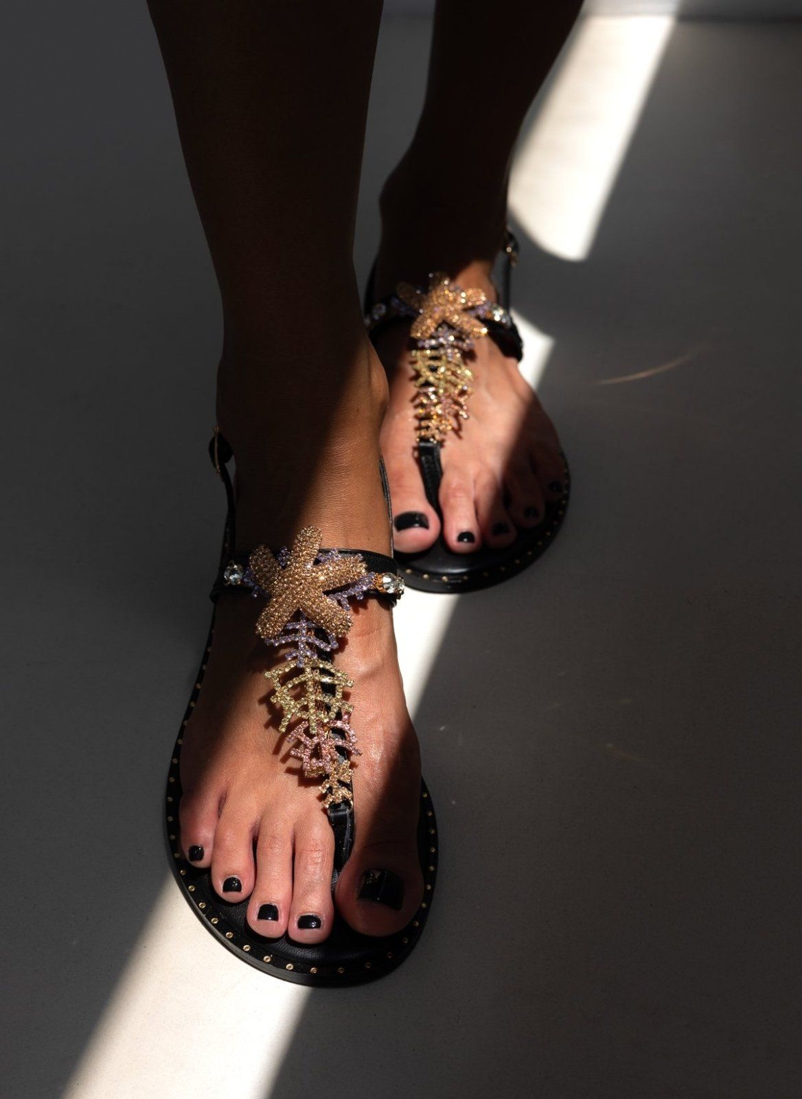 Σανδάλια δερμάτινα με αστερία Iris Sandals - Μαύρο - thefashionproject.gr - IRIS
