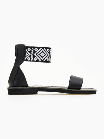 Σανδάλια δερμάτινα με boho μπαρέτα Estil - Μαύρο - thefashionproject.gr - Estil
