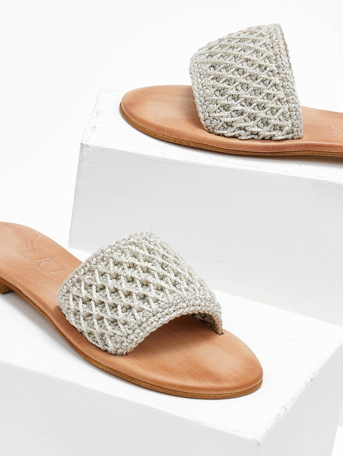 Σανδάλια δερμάτινα με crochet φάσα Iris Sandals - Ασημί - thefashionproject.gr - IRIS