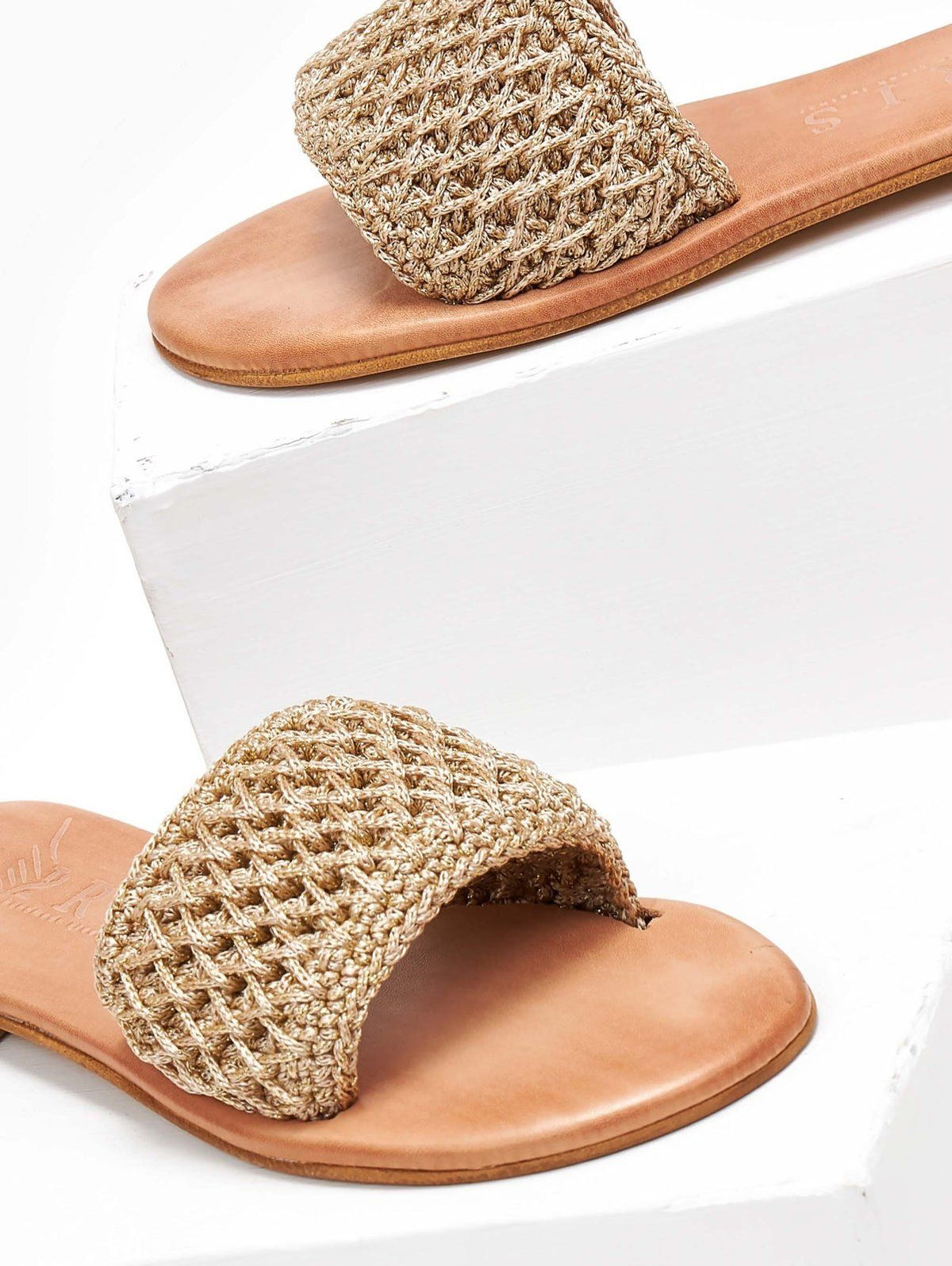 Σανδάλια δερμάτινα με crochet φάσα Iris Sandals - Χρυσό - thefashionproject.gr - IRIS