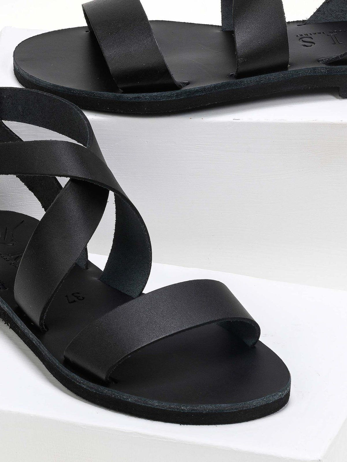 Σανδάλια δερμάτινα με crossover μπαρέτα Iris Sandals - Μαύρο - thefashionproject.gr - IRIS