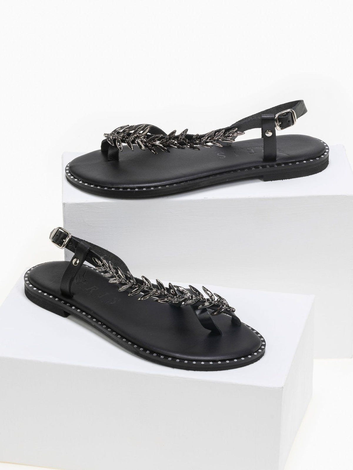 Σανδάλια δερμάτινα με διακσμητικό Iris Sandals - Μαύρο - thefashionproject.gr - IRIS