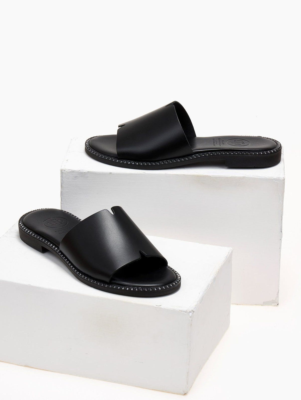 Σανδάλια δερμάτινα με φαρδιά φάσα TFP - Μαύρο - thefashionproject.gr - TFP