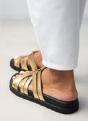 Σανδάλια δερμάτινα με ιδιαίτερη φάσα ATENEO