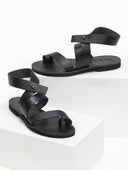 Σανδάλια δερμάτινα με ιδιαίτερο κούμπωμα Iris Sandals - Μαύρο - thefashionproject.gr - IRIS