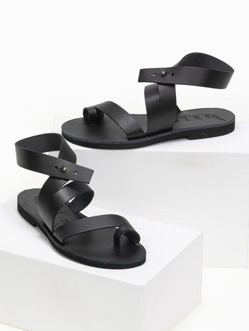 Σανδάλια δερμάτινα με ιδιαίτερο κούμπωμα Iris Sandals - Μαύρο - thefashionproject.gr - IRIS