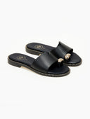 Σανδάλια δερμάτινα με μεταλλικό σχέδιο tfp