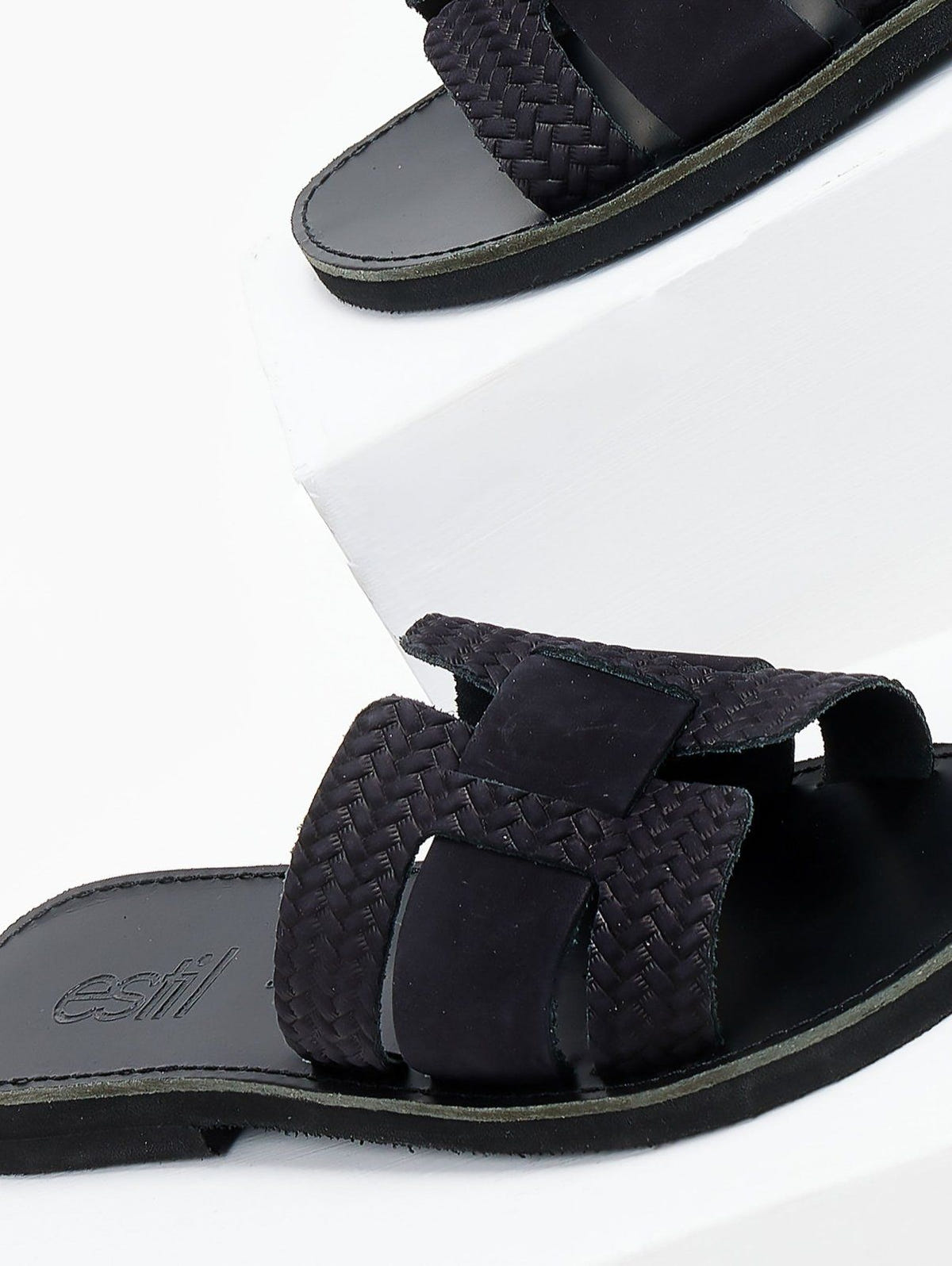 Σανδάλια δερμάτινα με πλεκτό pattern estil - Μαύρο - thefashionproject.gr - Estil