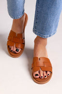Σανδάλια δερμάτινα με print στη φάσα Estil - Ταμπά - thefashionproject.gr - Estil