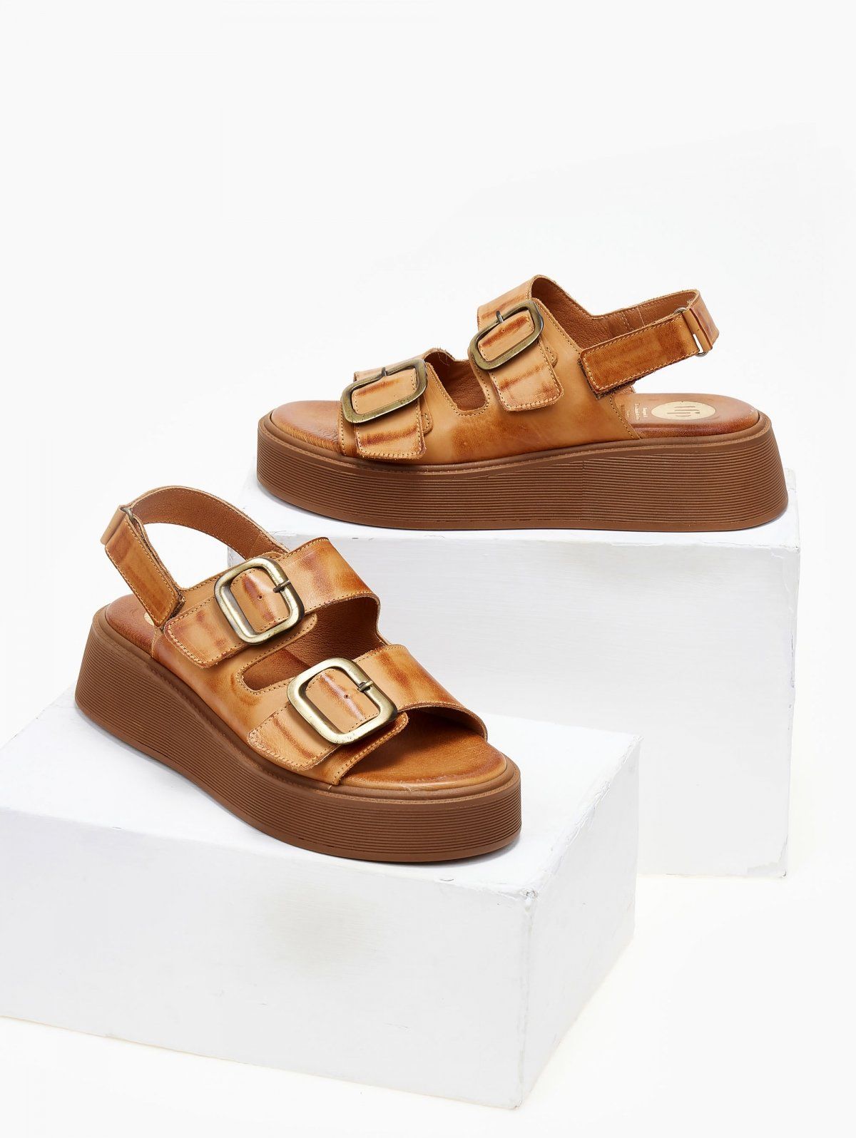 Σανδάλια δερμάτινα με τοκά tfp - Ταμπά - thefashionproject.gr - TFP