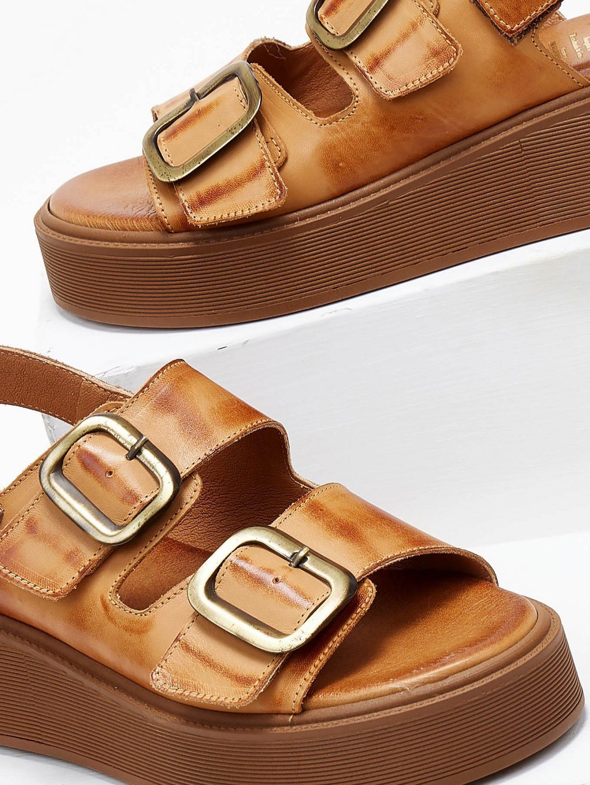 Σανδάλια δερμάτινα με τοκά tfp - Ταμπά - thefashionproject.gr - TFP