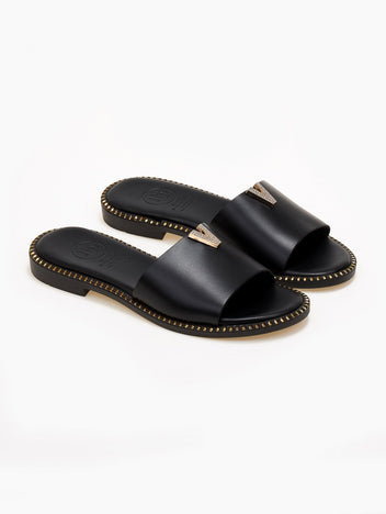 Σανδάλια δερμάτινα με v cut και στρας TFP - Μαύρο - thefashionproject.gr - TFP