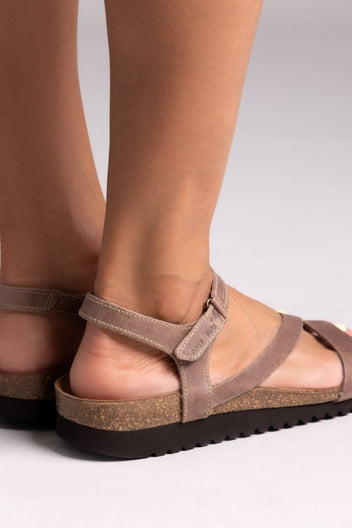 Σανδάλια δερμάτινα με velcro Interbios - Τάουπε - thefashionproject.gr - Inter - Bios