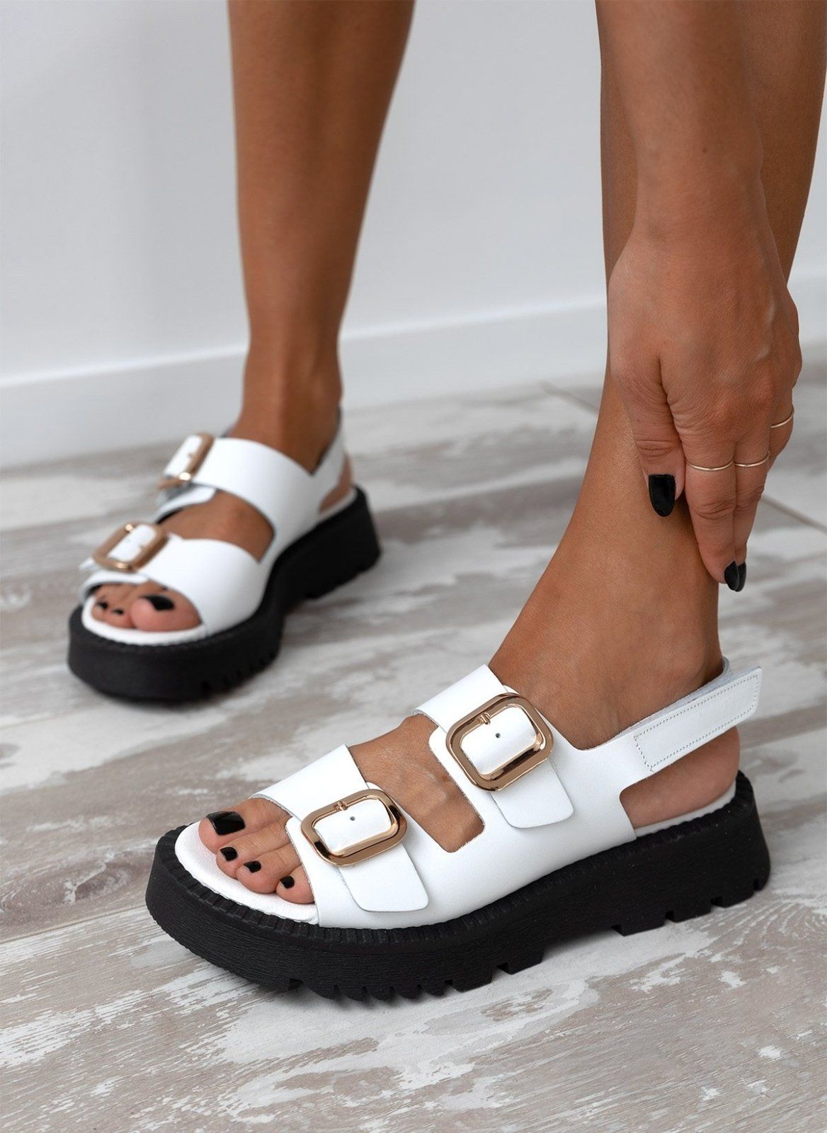 Σανδάλια δερμάτινα με velcro λουράκι TFP - Λευκό - thefashionproject.gr - TFP