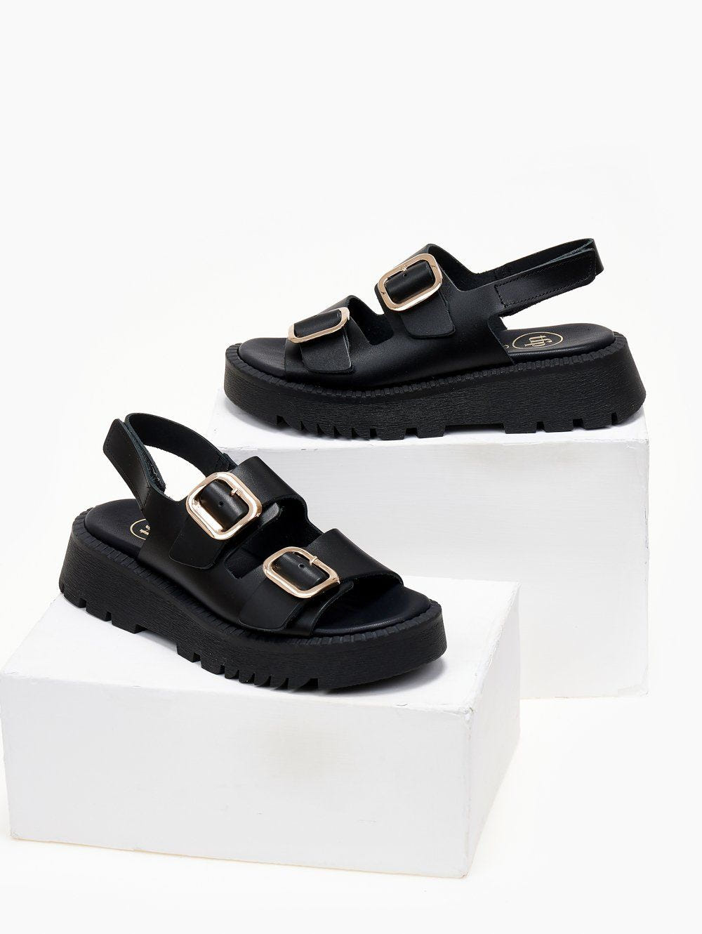 Σανδάλια δερμάτινα με velcro λουράκι TFP - Μαύρο - thefashionproject.gr - TFP