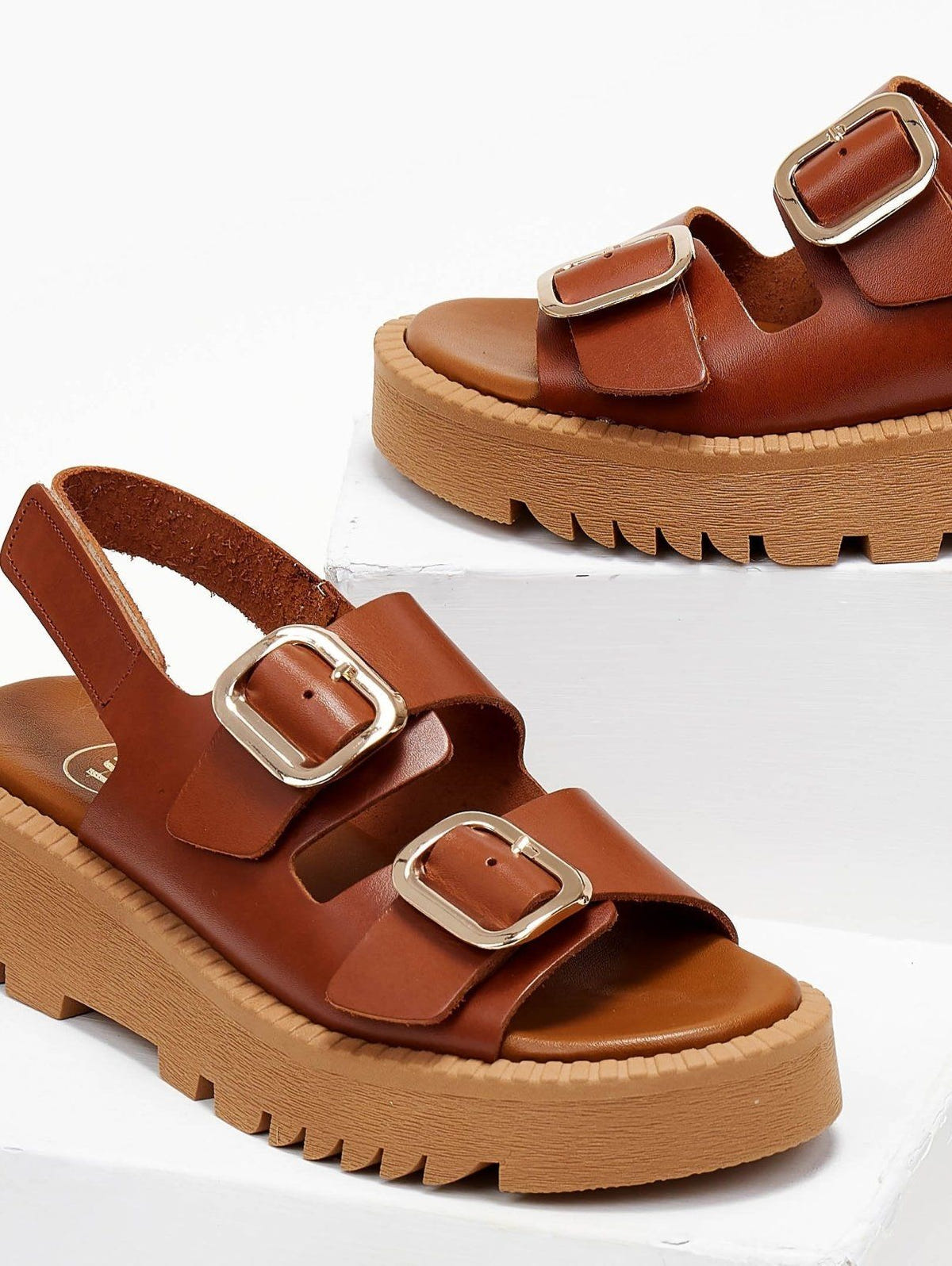 Σανδάλια δερμάτινα με velcro λουράκι TFP - Ταμπά - thefashionproject.gr - TFP