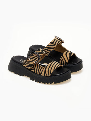 Σανδάλια flatforms από συνθετικό ponyskin με στρας TFP - Μαύρο/Μπεζ - thefashionproject.gr - TFP