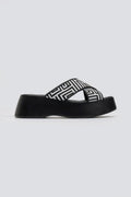 Σανδάλια flatforms crossover με print Estil - Μαύρο - thefashionproject.gr - Estil